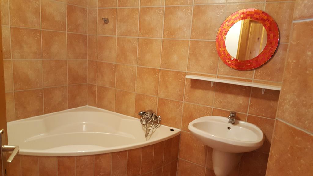 Bük Apartman Nora Ii. מראה חיצוני תמונה